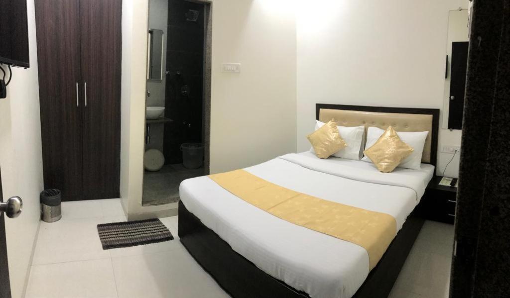 Zee Residency Hotel Mumbai Exterior photo